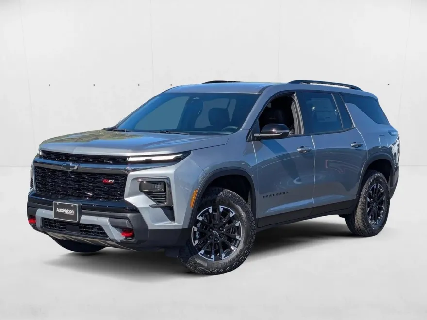 2026 Chevrolet Traverse Z71 photo 1