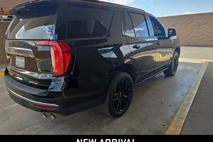 2024 Gmc Yukon AT4 photo 1