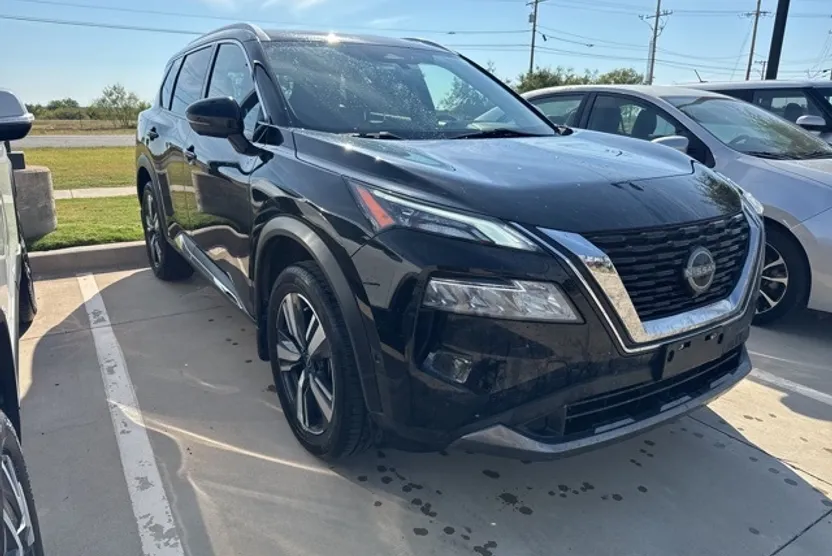 2023 Nissan Rogue SL photo 1