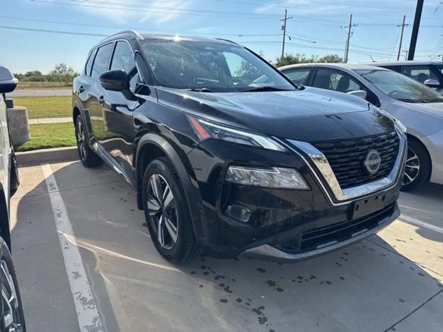 2023 Nissan Rogue SL photo 1