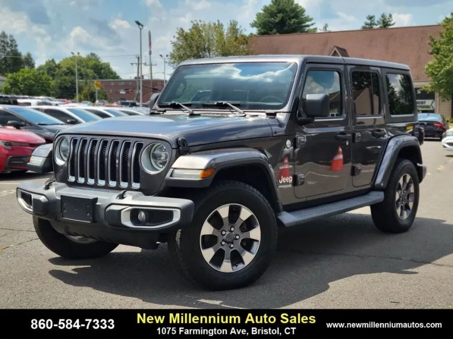 2019 Jeep Wrangler Unlimited Sahara photo 1