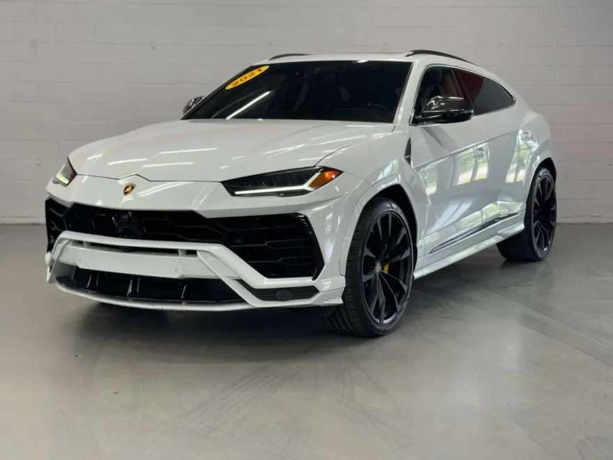 2021 Lamborghini Urus photo 1