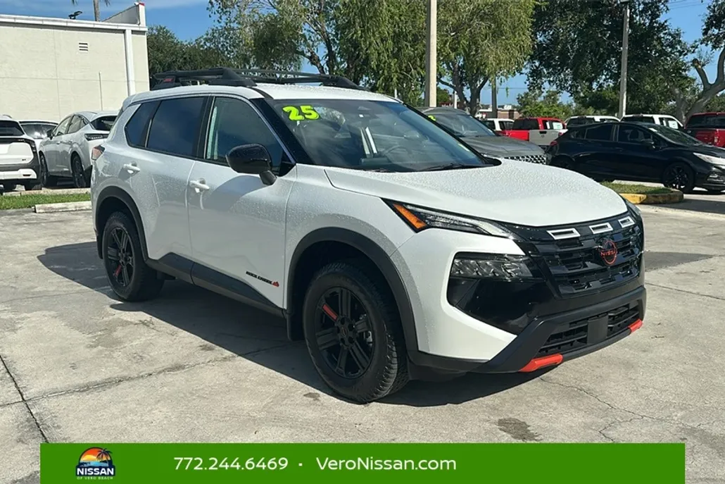 2025 Nissan Rogue SV photo 1