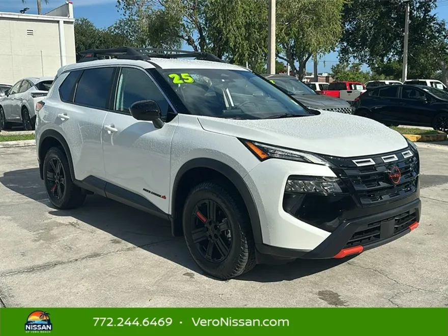 2025 Nissan Rogue SV photo 1