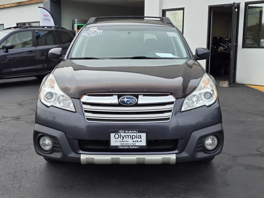 2013 Subaru Outback 3.6R Limited photo 1
