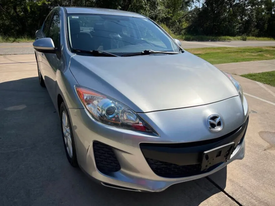2012 Mazda Mazda3 Touring photo 1