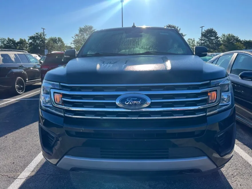 2019 Ford Expedition XLT photo 1