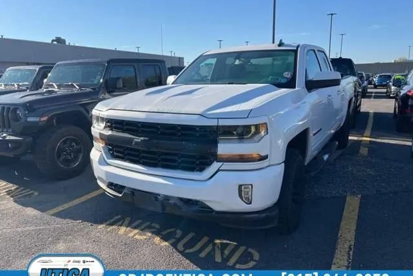 2018 Chevrolet Silverado 1500 photo 1
