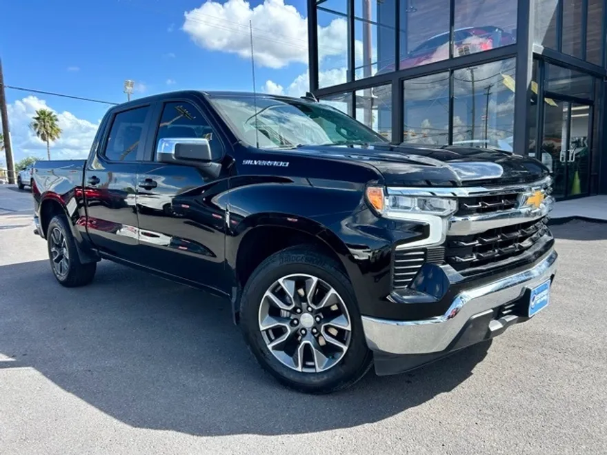 2023 Chevrolet Silverado 1500 LT photo 1