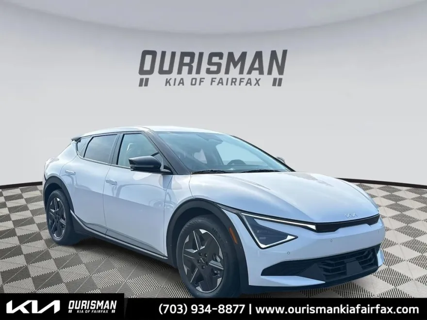 2025 Kia EV6 Light photo 1