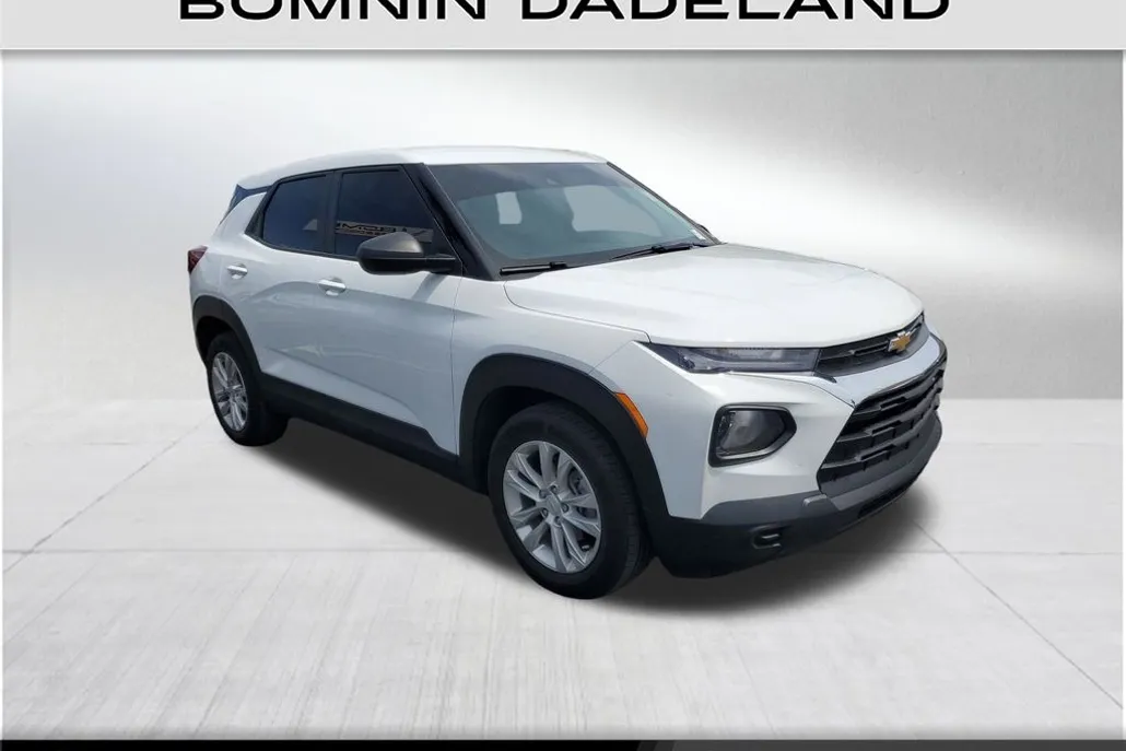 2023 Chevrolet Trailblazer LS photo 1