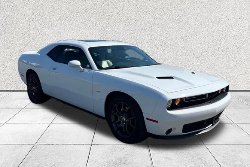 2018 Dodge Challenger GT photo 1