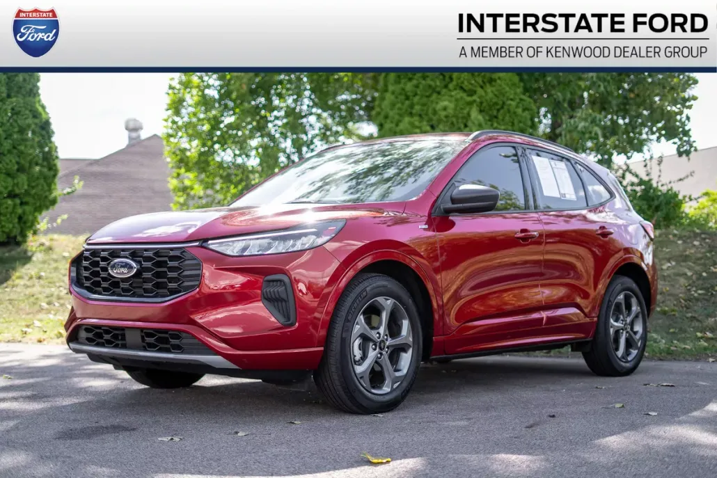 2024 Ford Escape ST-Line photo 1