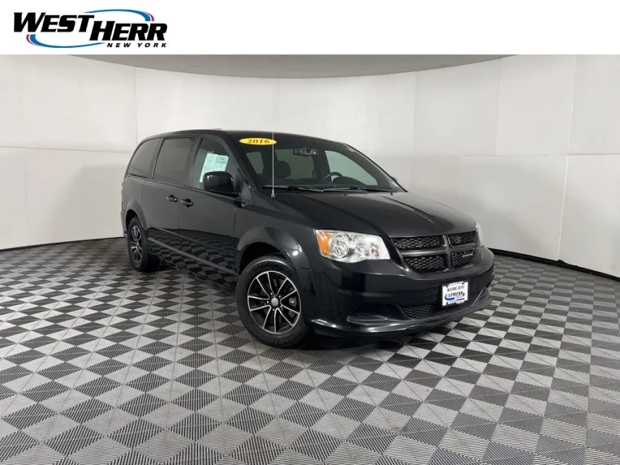 2016 Dodge Grand Caravan SE Plus Sport photo 1