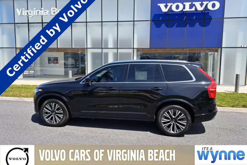 2022 Volvo XC90 T6 AWD Momentum photo 1