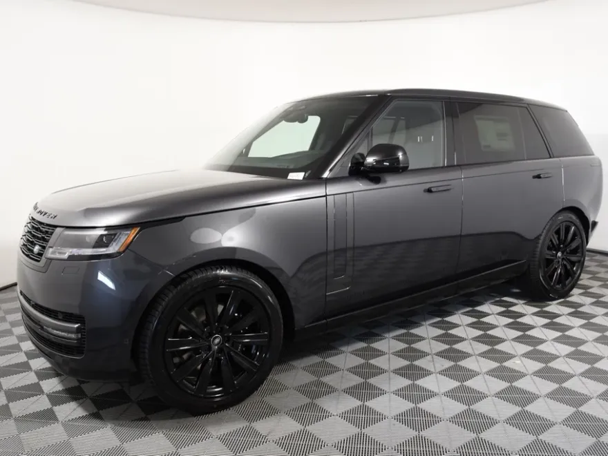 2025 Land Rover Range Rover SE photo 1