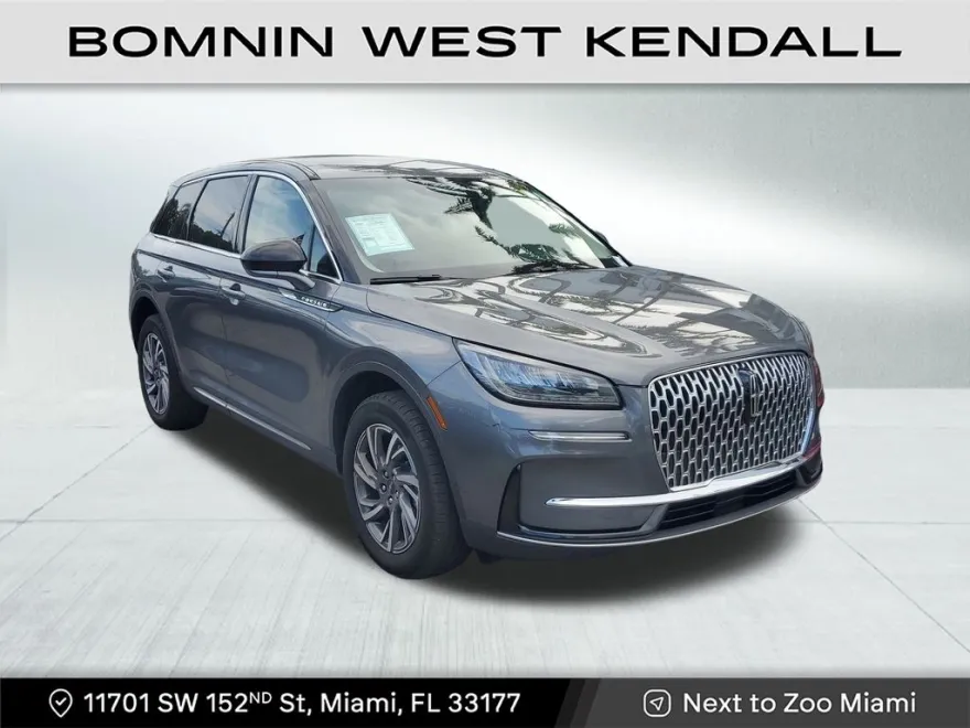 2023 Lincoln Corsair Standard photo 1