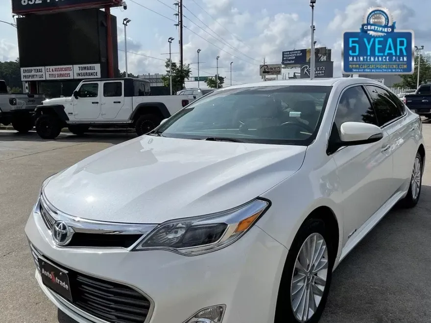 2013 Toyota Avalon Hybrid XLE Premium photo 1