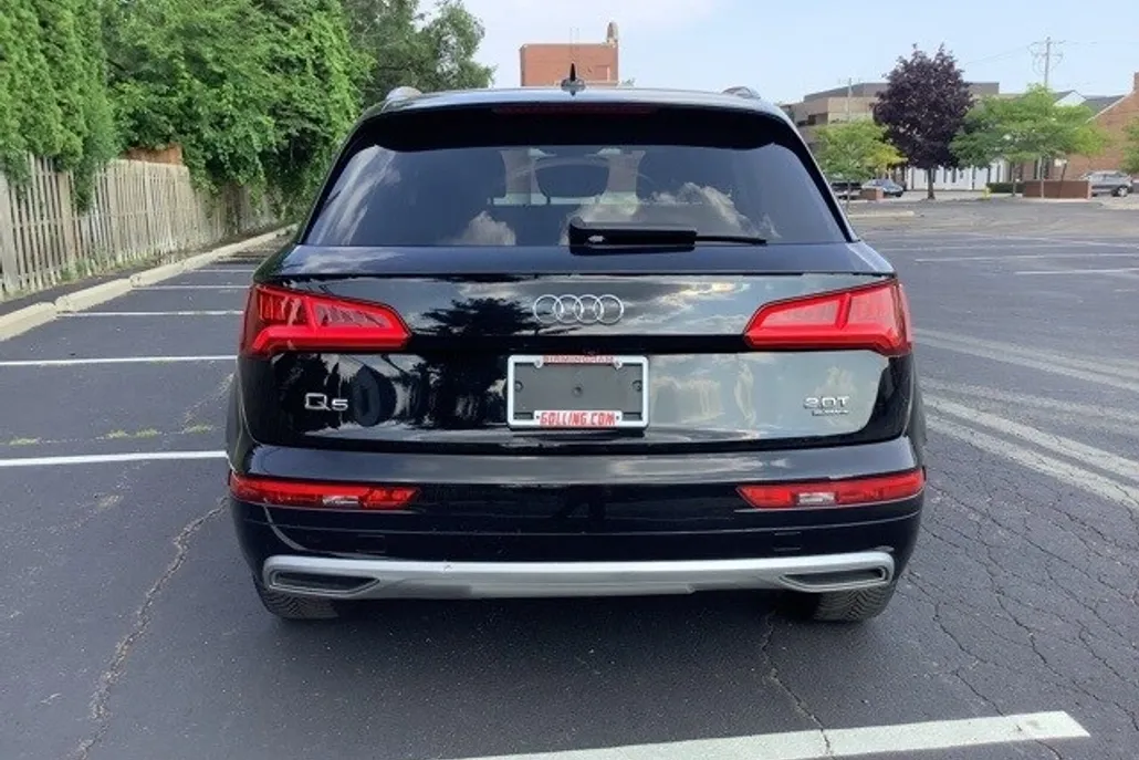 2018 Audi Q5 2.0T Premium photo 1