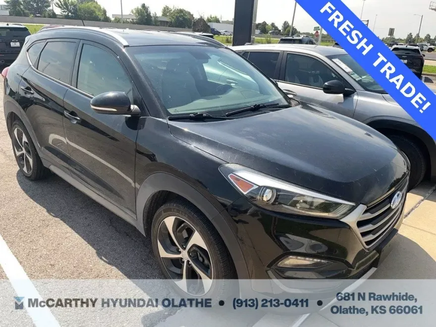 2017 Hyundai Tucson Sport photo 1
