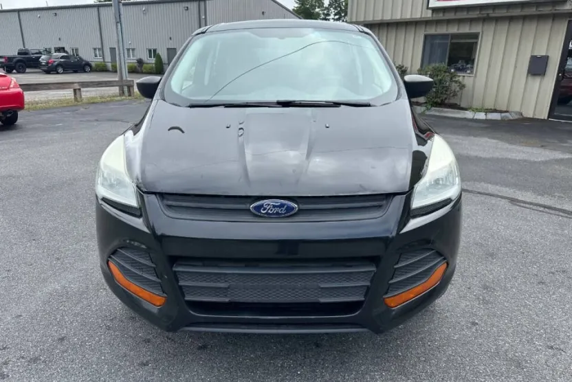 2013 Ford Escape S photo 1
