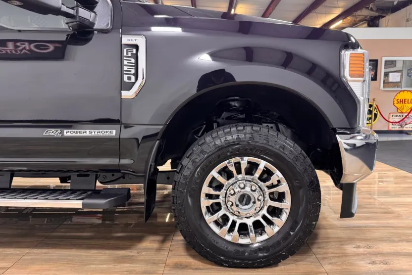 2020 Ford F-250 photo 1