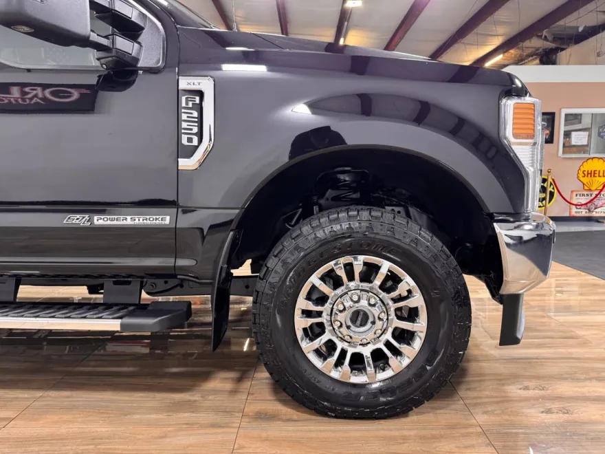 2020 Ford F-250 photo 1