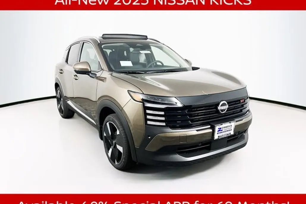 2025 Nissan Kicks SR photo 1