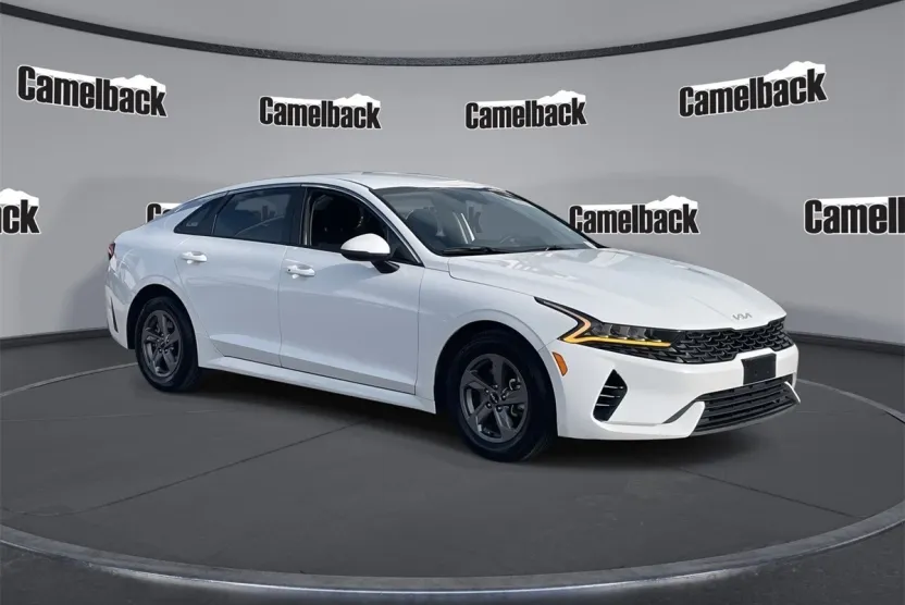 2023 Kia K5 LXS photo 1