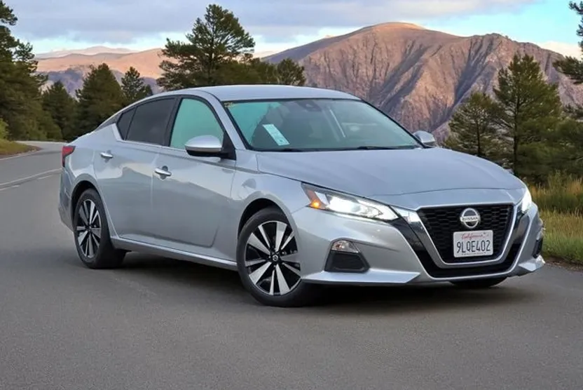 2022 Nissan Altima 2.5 SV photo 1