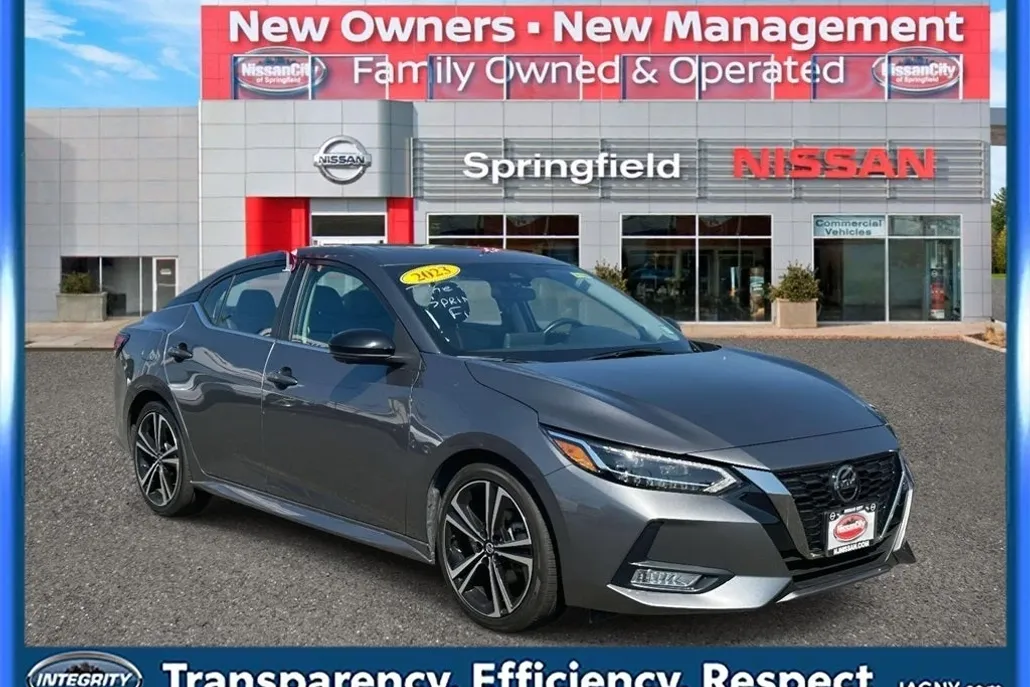 2023 Nissan Sentra SR photo 1
