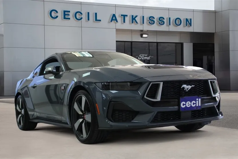 2025 Ford Mustang GT Premium photo 1
