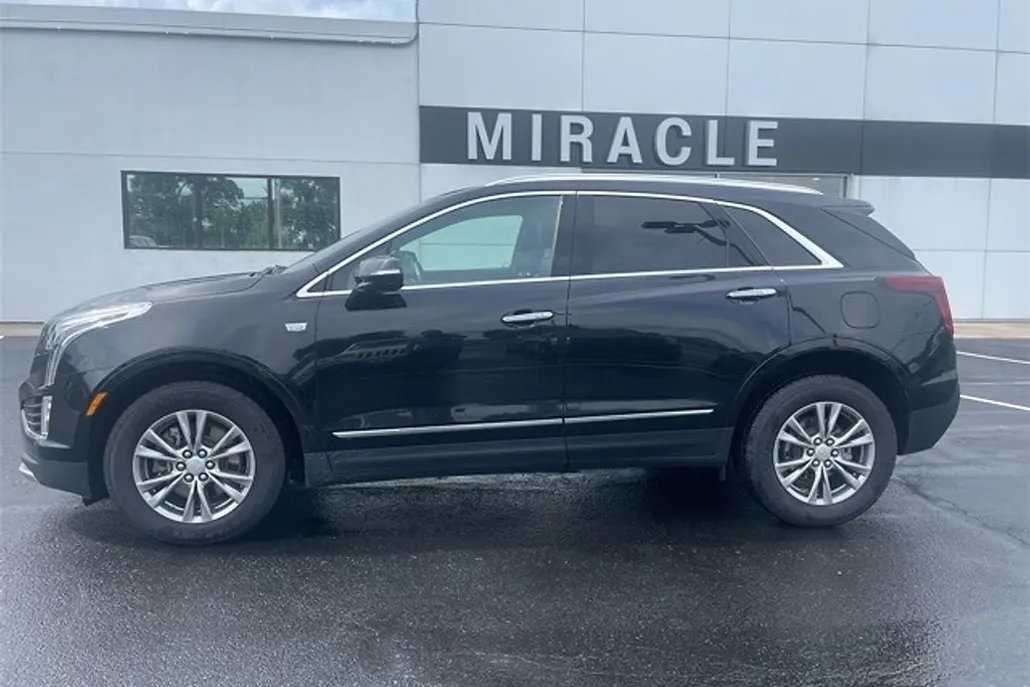 2022 Cadillac XT5 Premium Luxury photo 1