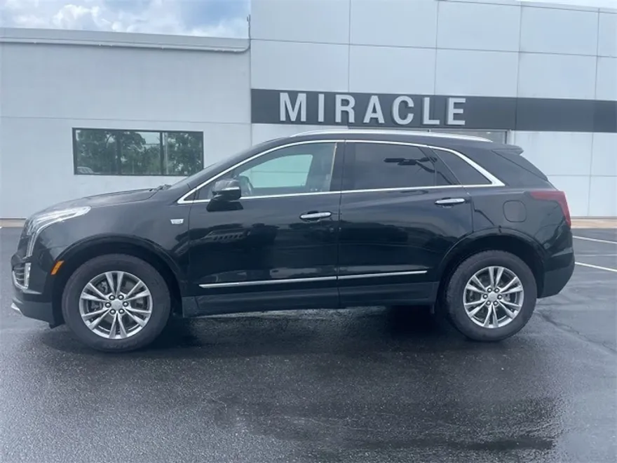 2022 Cadillac XT5 Premium Luxury photo 1