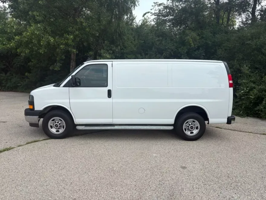 2023 Gmc Savana 2500 Cargo photo 1