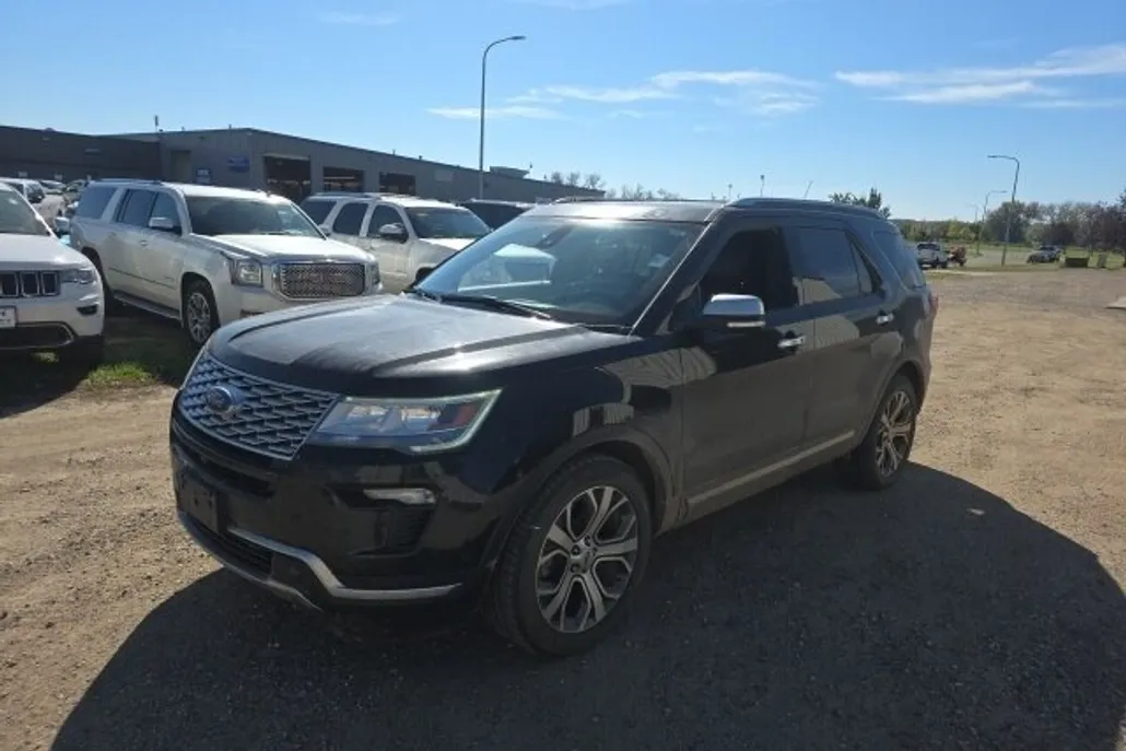 2019 Ford Explorer Platinum photo 1