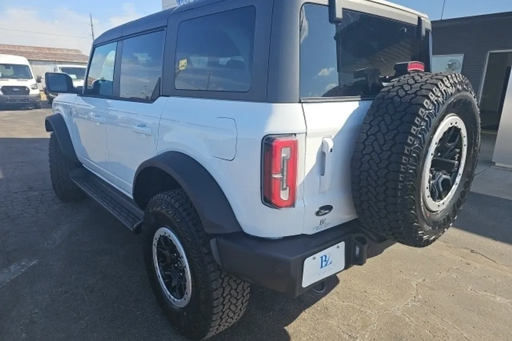 2025 Ford Bronco Outer Banks photo 1