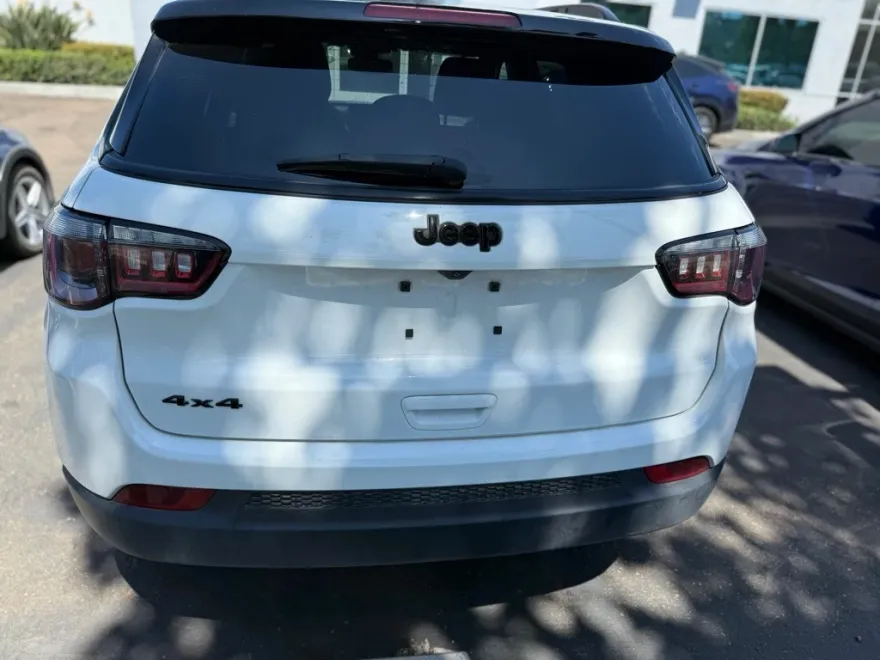 2022 Jeep Compass Altitude photo 1