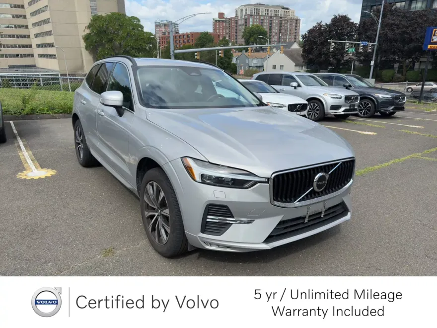 2023 Volvo XC60 B5 Core photo 1