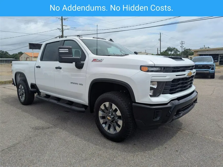 2025 Chevrolet Silverado 2500HD Custom photo 1