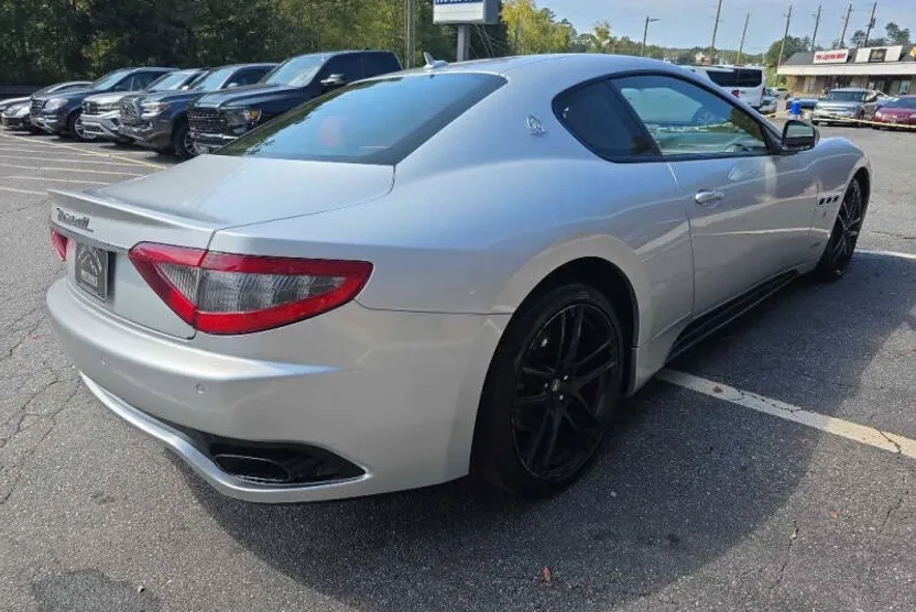 2016 Maserati Granturismo Sport photo 1