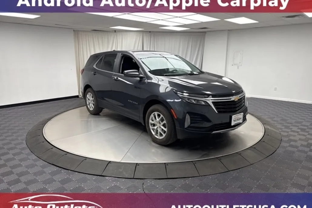 2022 Chevrolet Equinox LT photo 1