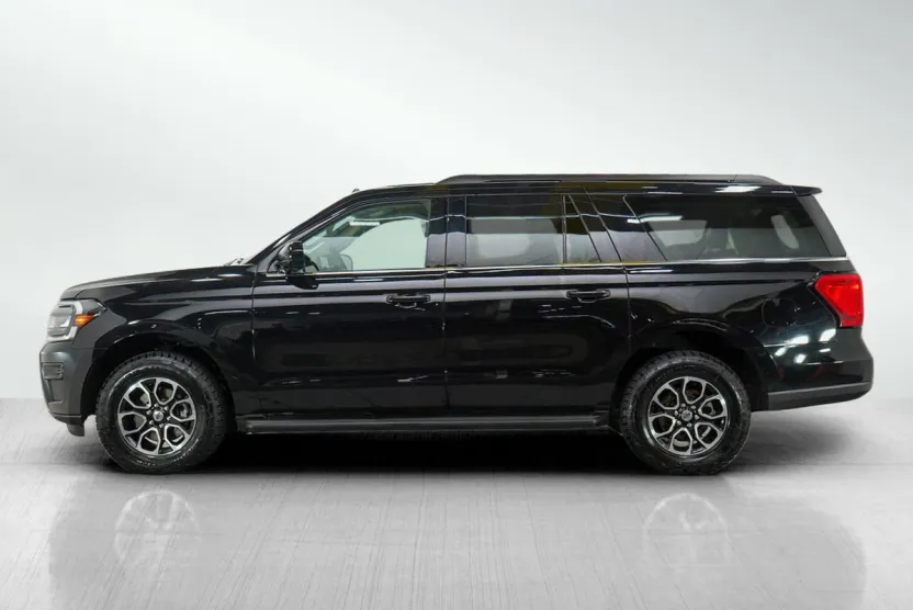 2024 Ford Expedition MAX XLT photo 1