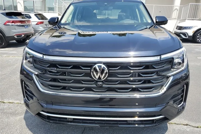 2026 Volkswagen Atlas SEL Premium R-Line photo 1