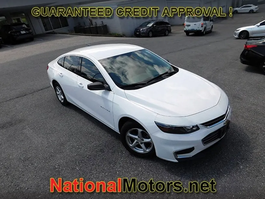 2018 Chevrolet Malibu LS photo 1