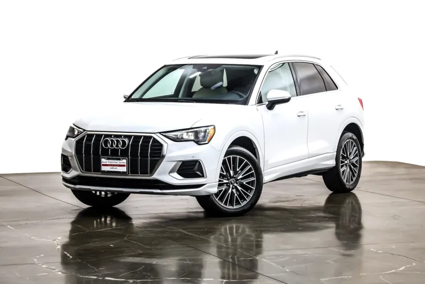 2022 Audi Q3 Premium 40 TFSI photo 1