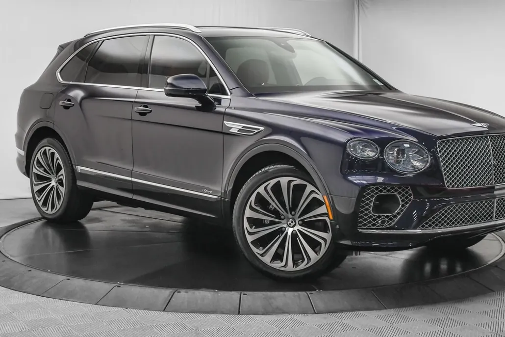 2023 Bentley Bentayga Azure photo 1
