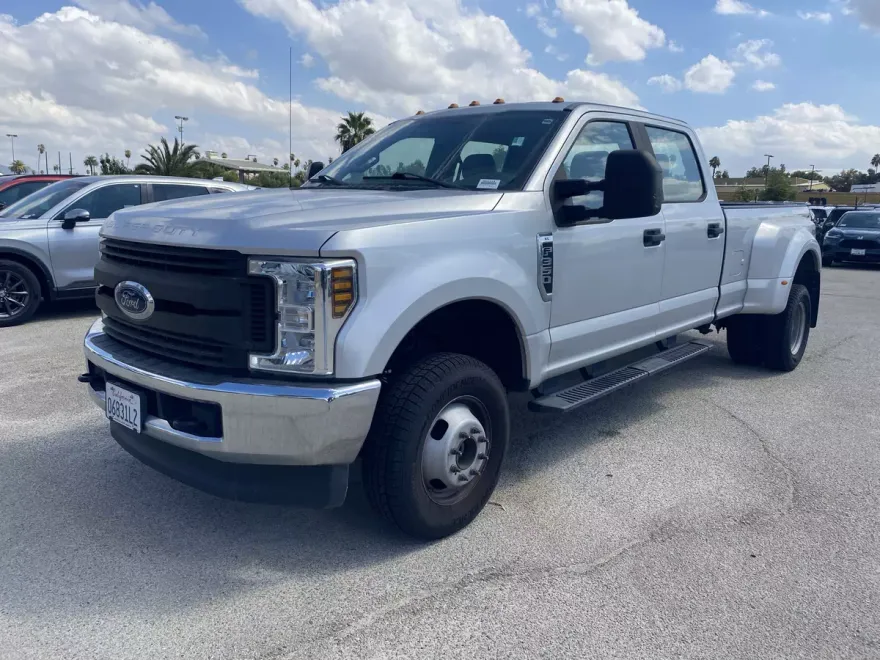 2019 Ford F-350 XL photo 1