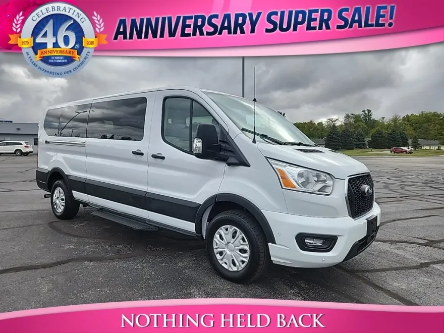 2022 Ford Transit Passenger XL photo 1