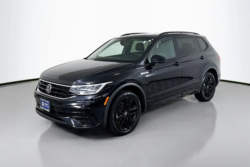 2022 Volkswagen Tiguan SE R-Line Black photo 1